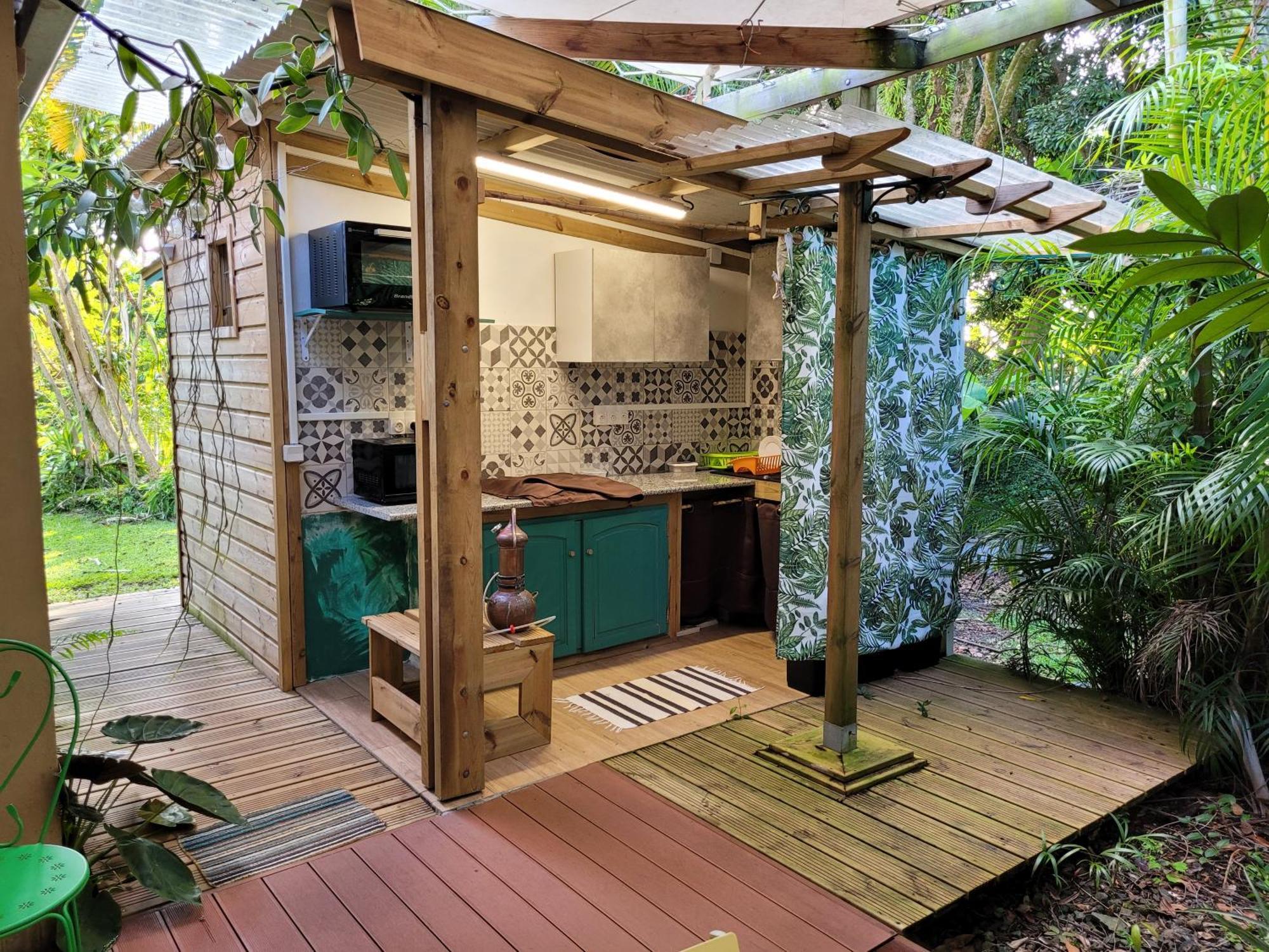 Poivre Et Citronnelle Bed & Breakfast ซานต์-อองเดร ภายนอก รูปภาพ